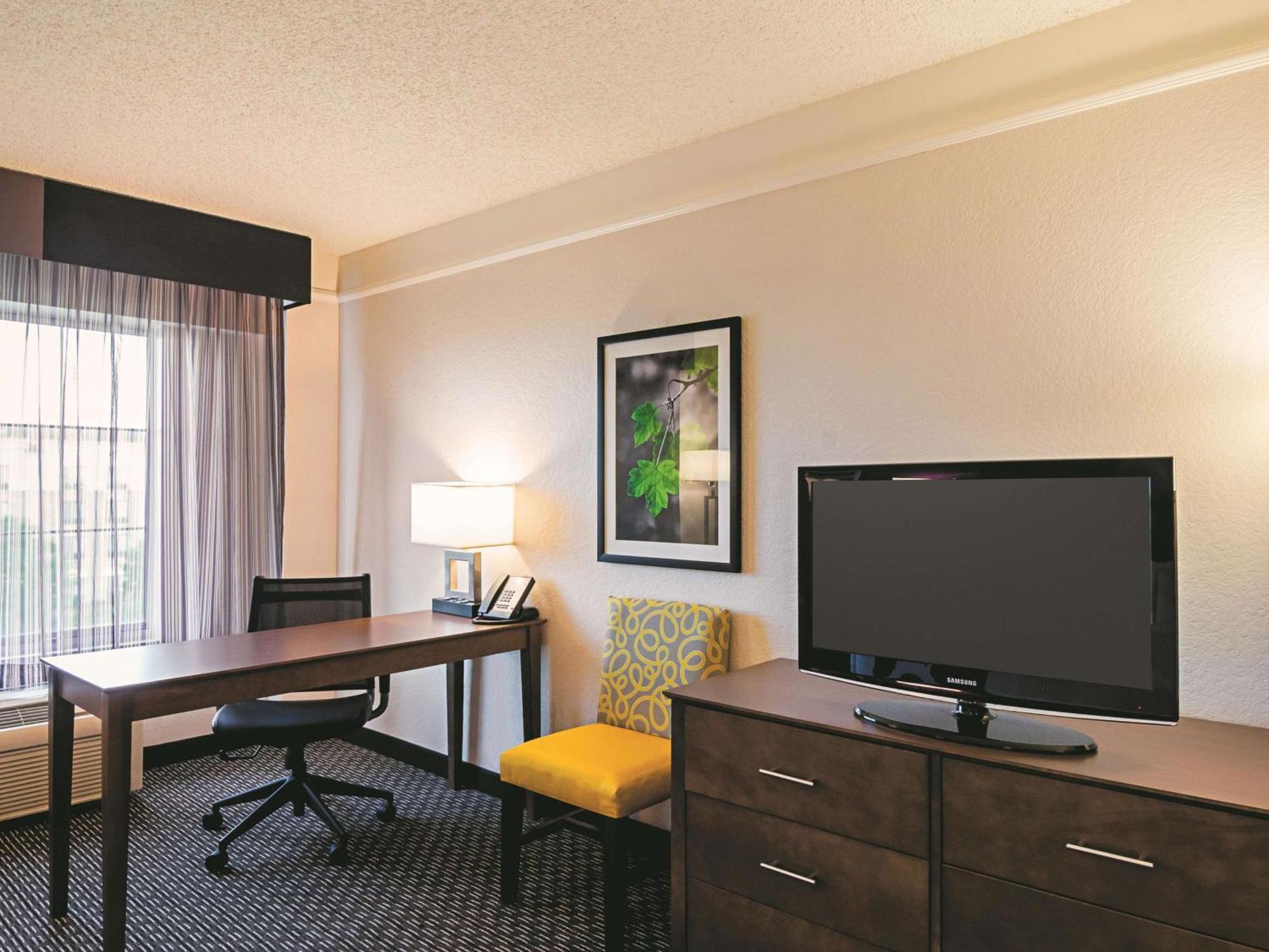 King Room,1278658861:JPEG