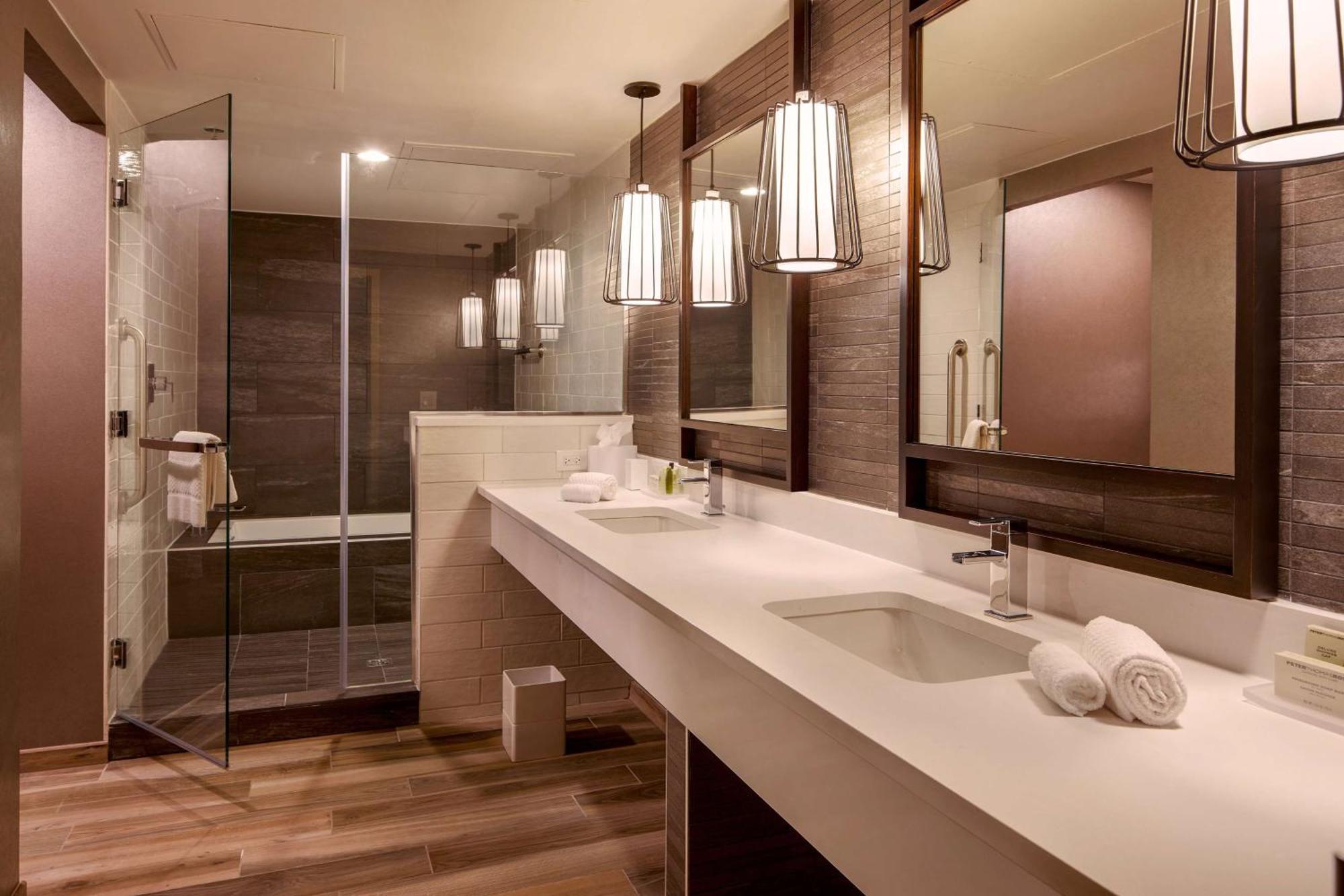 One-Bedroom Presidential King Suite