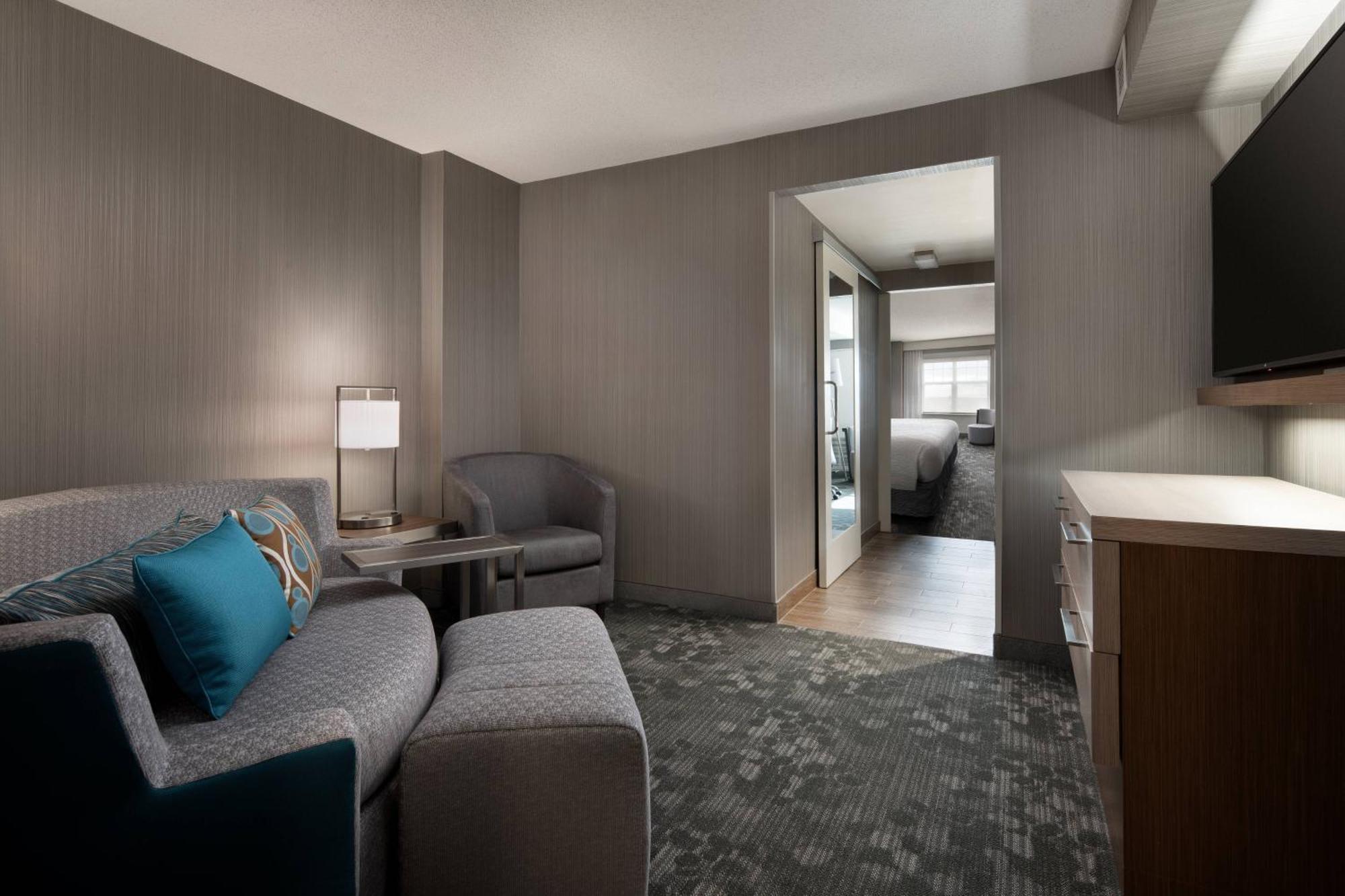 Junior Suite, 1 Bedroom, 1 King Bed,1632257925:JPEG
