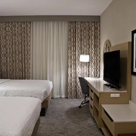 Hampton Inn & Suites Denver-Speer Boulevard-2